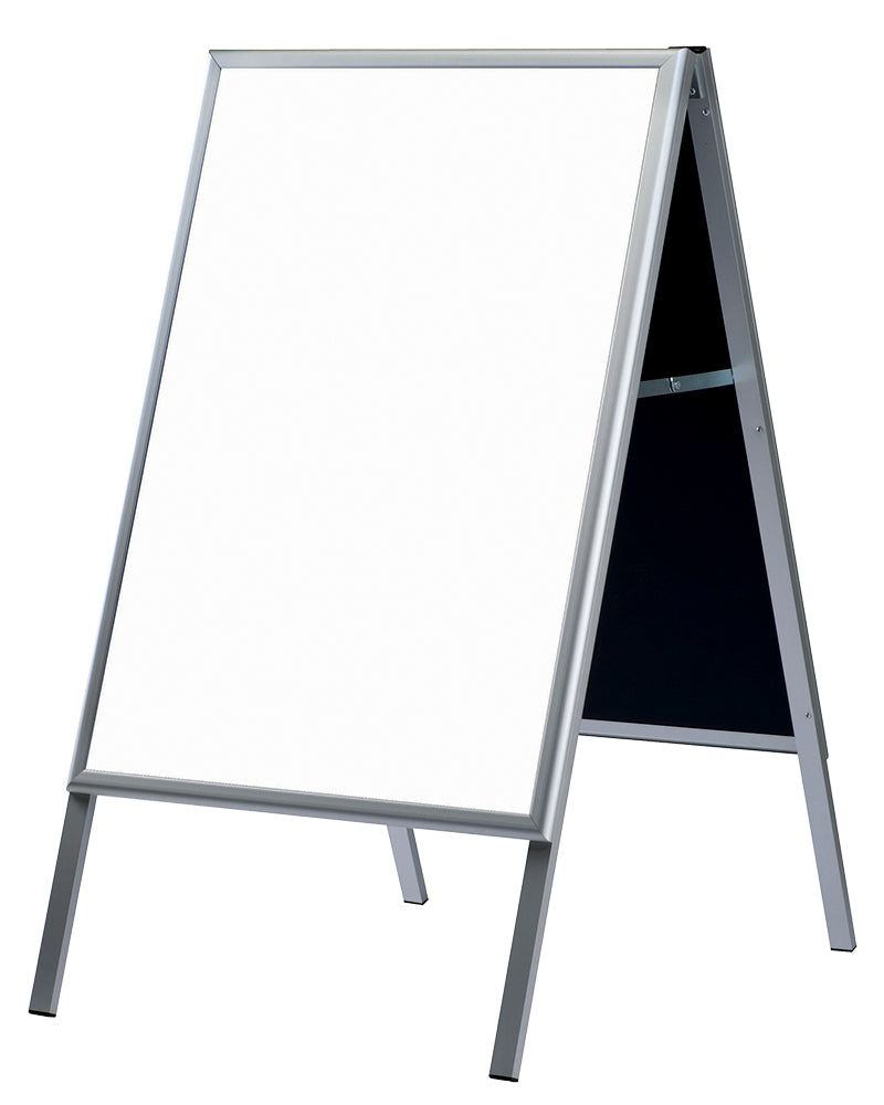 Gatupratare med white/blackboard
