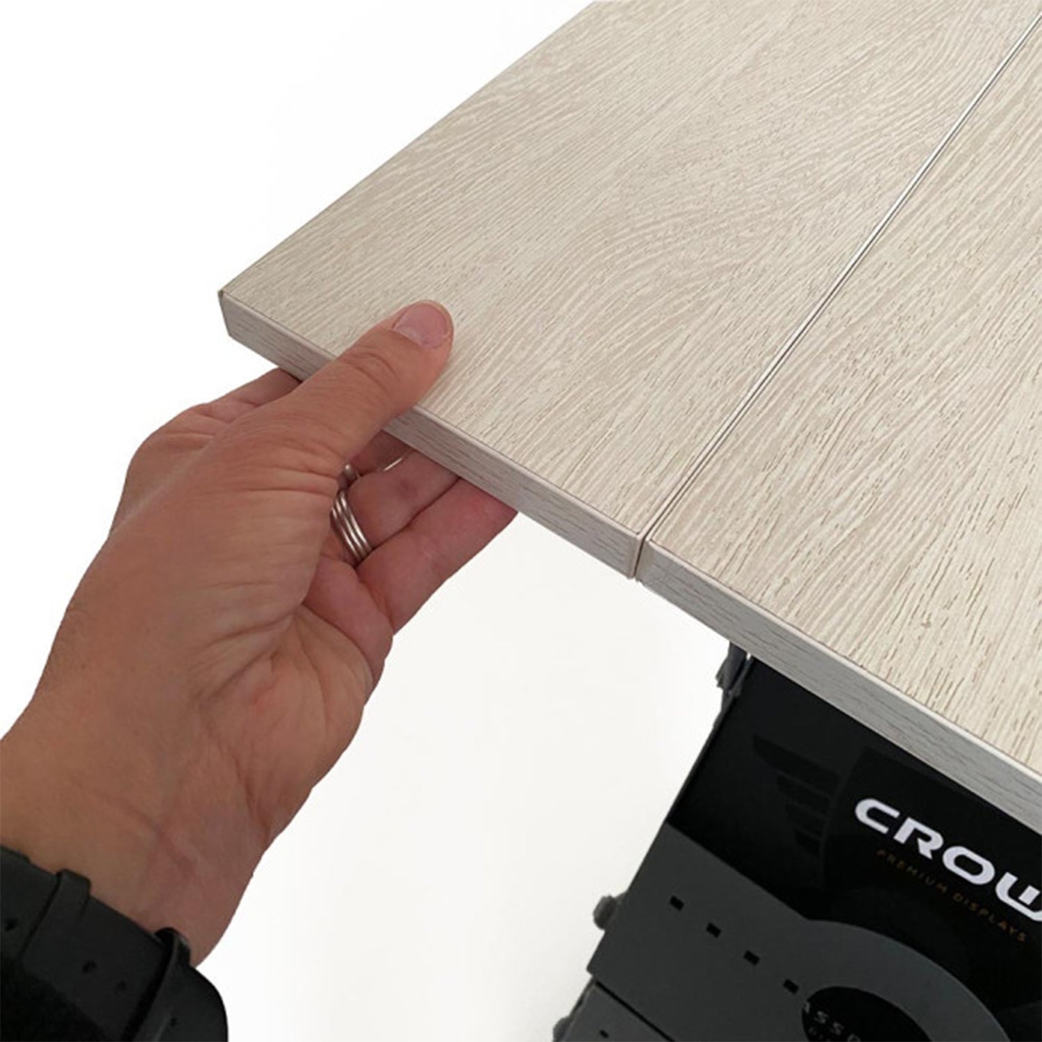 Mässbord med broschyrställ