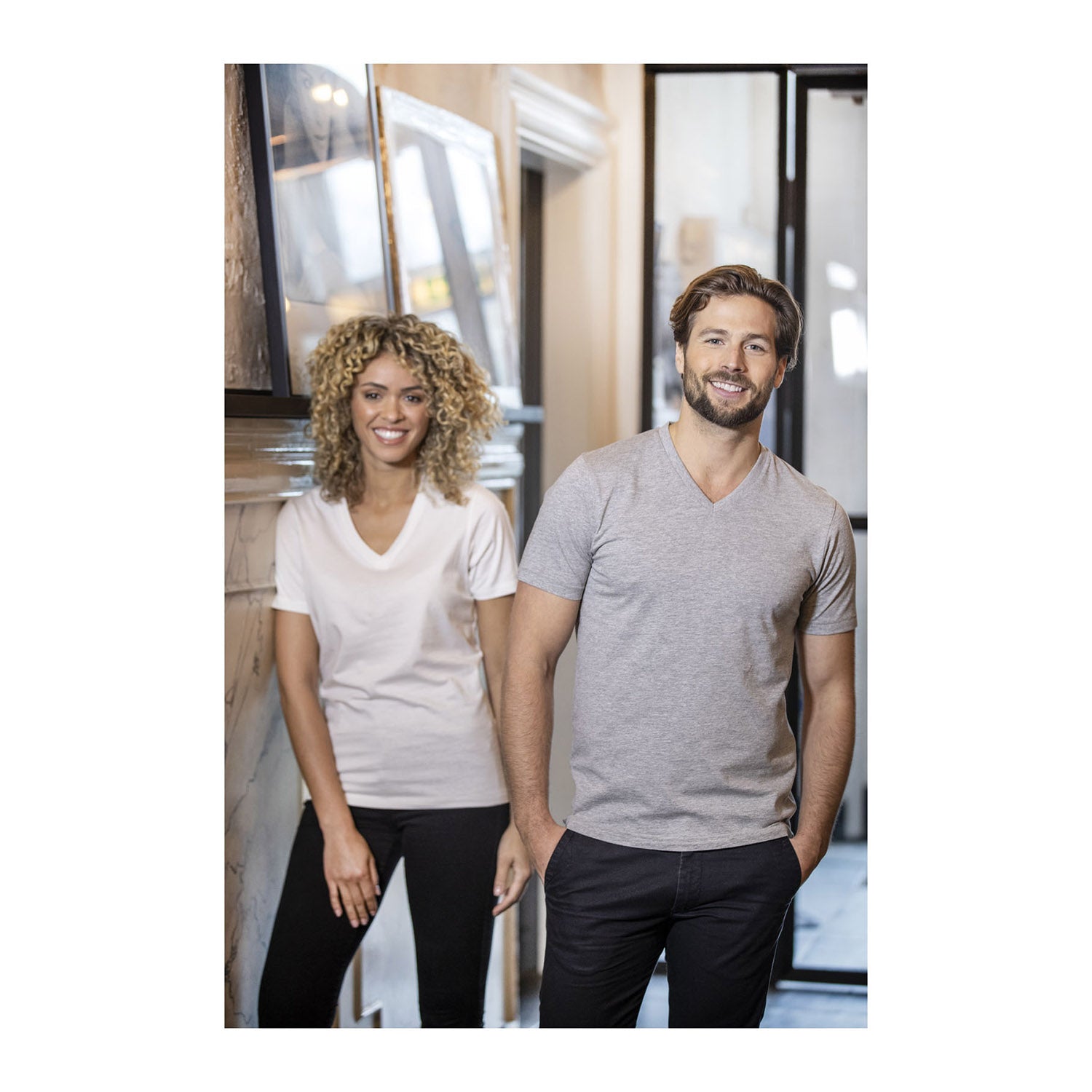 Somoto kortärmad V-ringad t-shirt till dam