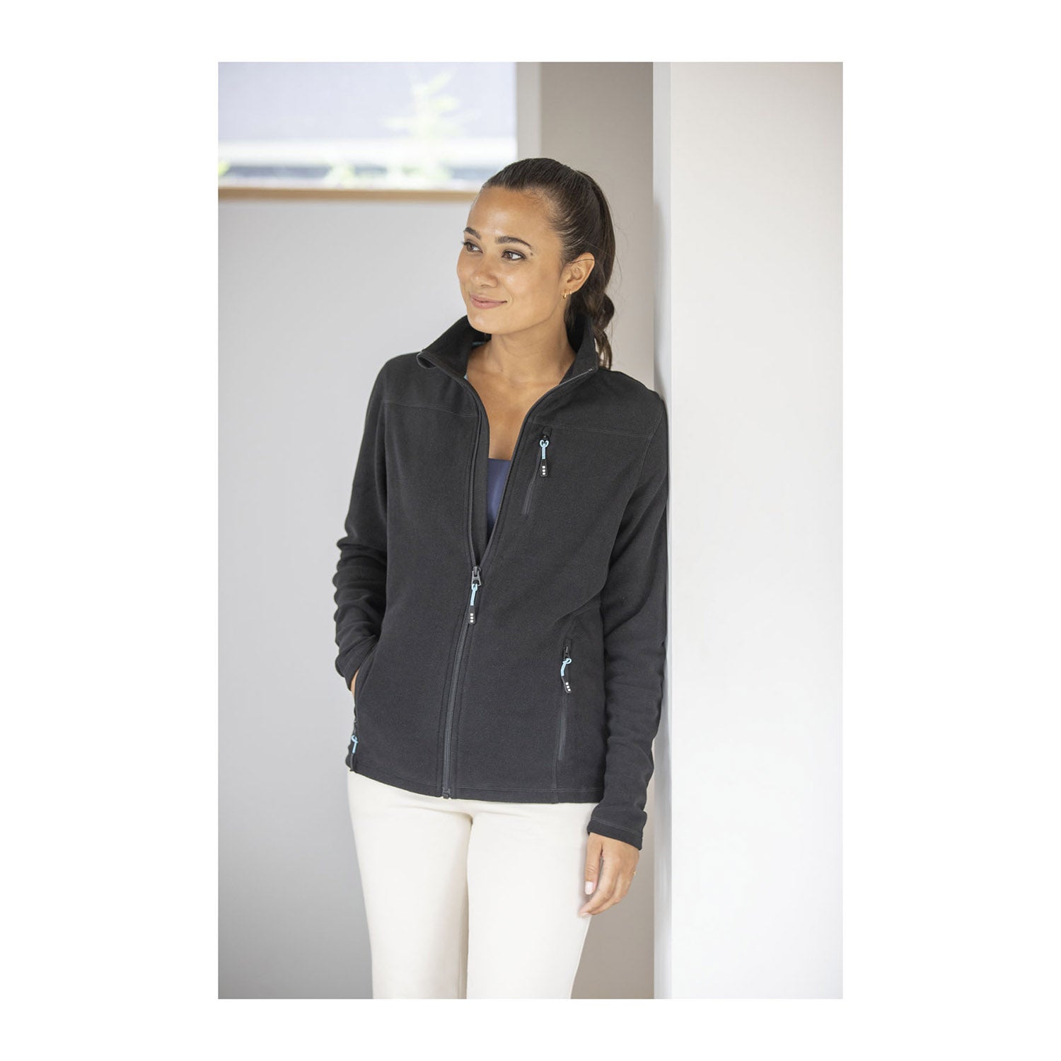 Amber damjacka av återvunnen GRS-fleece med hel dragkedja