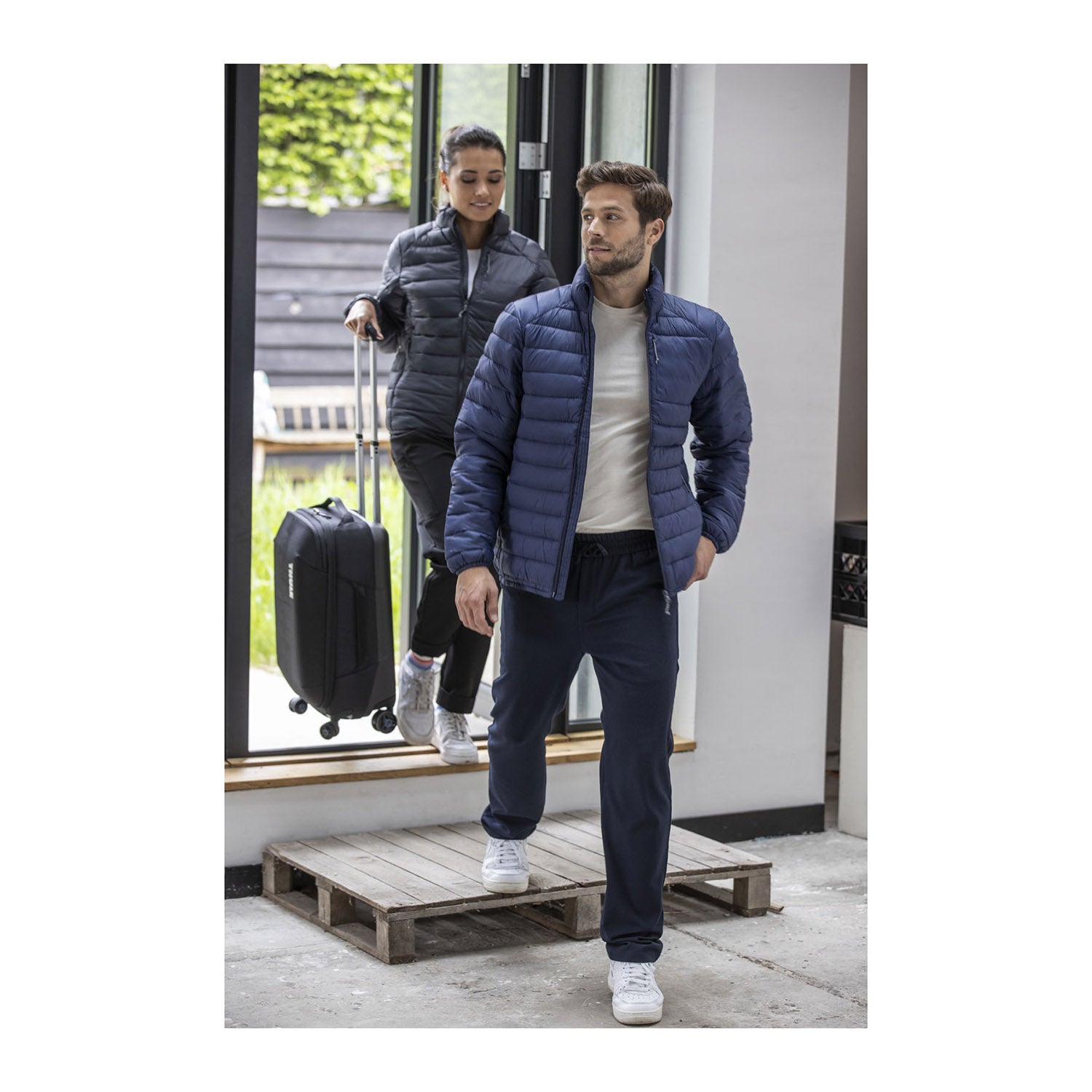 Athenas vadderad jacka för kvinnor