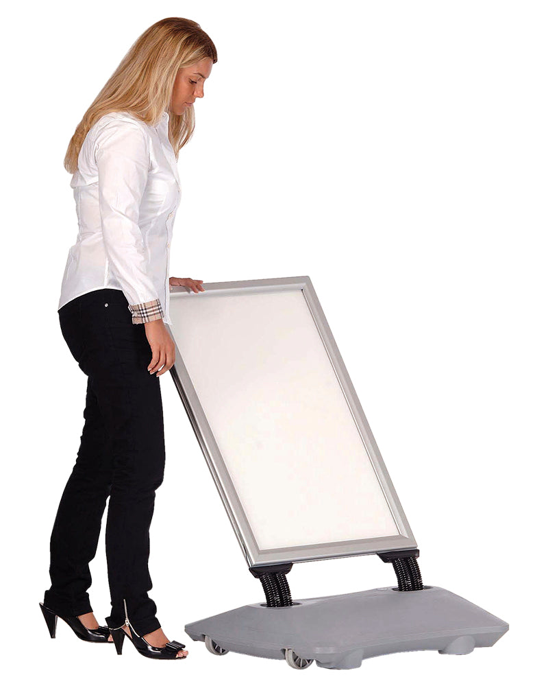 Gatupratare Wind-sign vattentank